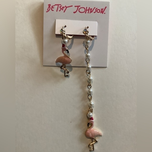 Betsey Johnson Holiday Whimsey Flamingo Linear Earrings Santa Hats Pink New - Picture 2 of 2